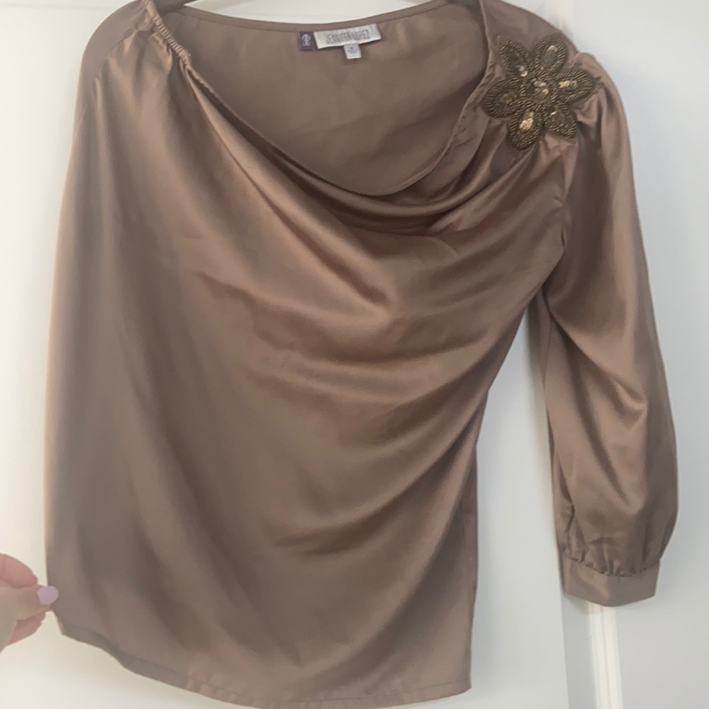 Jennifer Lopez one shoulder top